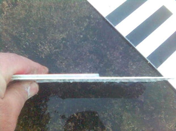 Kontrola kvality a síly řezu vodočetné latě od Jan Malecha RIGEL Chomutov a jeho ukazatel na měření výšky hladiny vody - hladinoměr, vodočet či limnigraf.