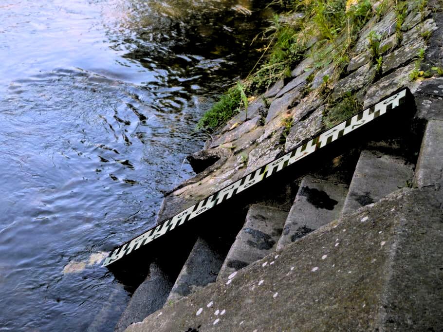 O ukazatelích kompletně - informace o hladinoměrech / vodočtech a vodoměrných / limnigrafických stanicích. Profesionální systémy pro měření hladiny vody a monitoring vody s certifikací. Ukazatelé hladiny výšky vody - hladinoměr / vodočetná lať / limnigrafická stanice od Jan Malecha RIGEL, výroba na zakázku.