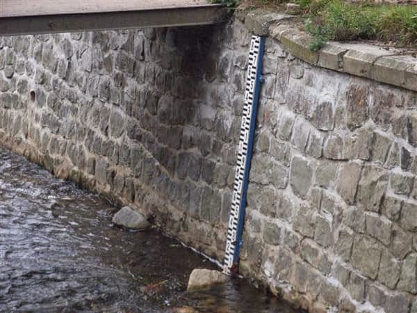 K čemu limnigrafická stanice slouží - jejich použití | Praktické info Upevnění kolmé limnigrafické stanice